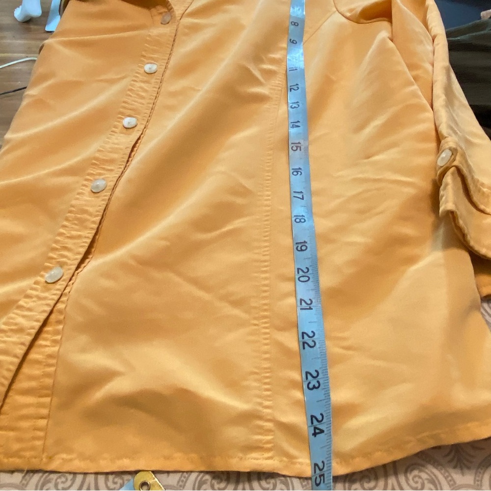 First Issue Liz Claiborne Mustard Button-Down Shirt Work Office Large L Collared - Picture 3 of 8